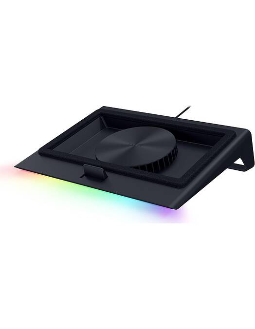 Razer hladilna podloga črne barve za prenosnike od 14 do 18 palcev
