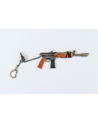 Fortnite kovinski obesek za ključe v obliki šibrovke Pump Shotgun