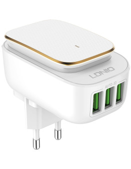 LDNIO A3305 stenski polnilec s 3 USB vhodi in LED lučko ter priloženim Lightning kablom